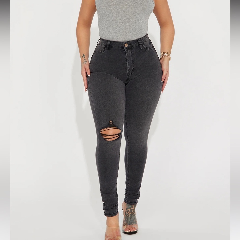 FASHION NOVA Stretch Curvy Ripped Skinny Denim Jean Black Size 0 NEW